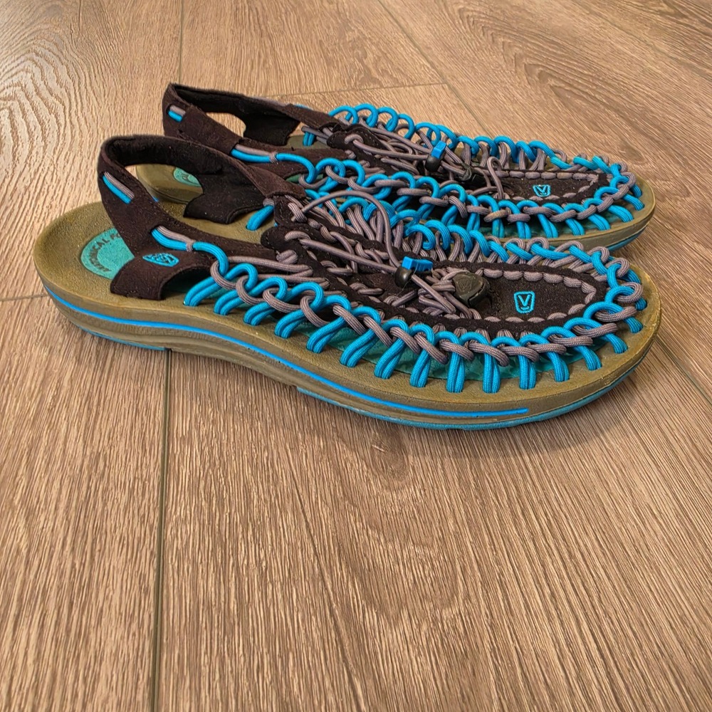 KEEN Uneek Mens Sandals Black Blue Cord Outdoor Water Shoes 1013085 Size 9.5